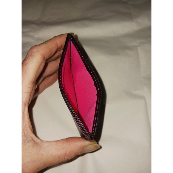 NWOT! Cute ID/CC Wallet - Picture 4 of 7